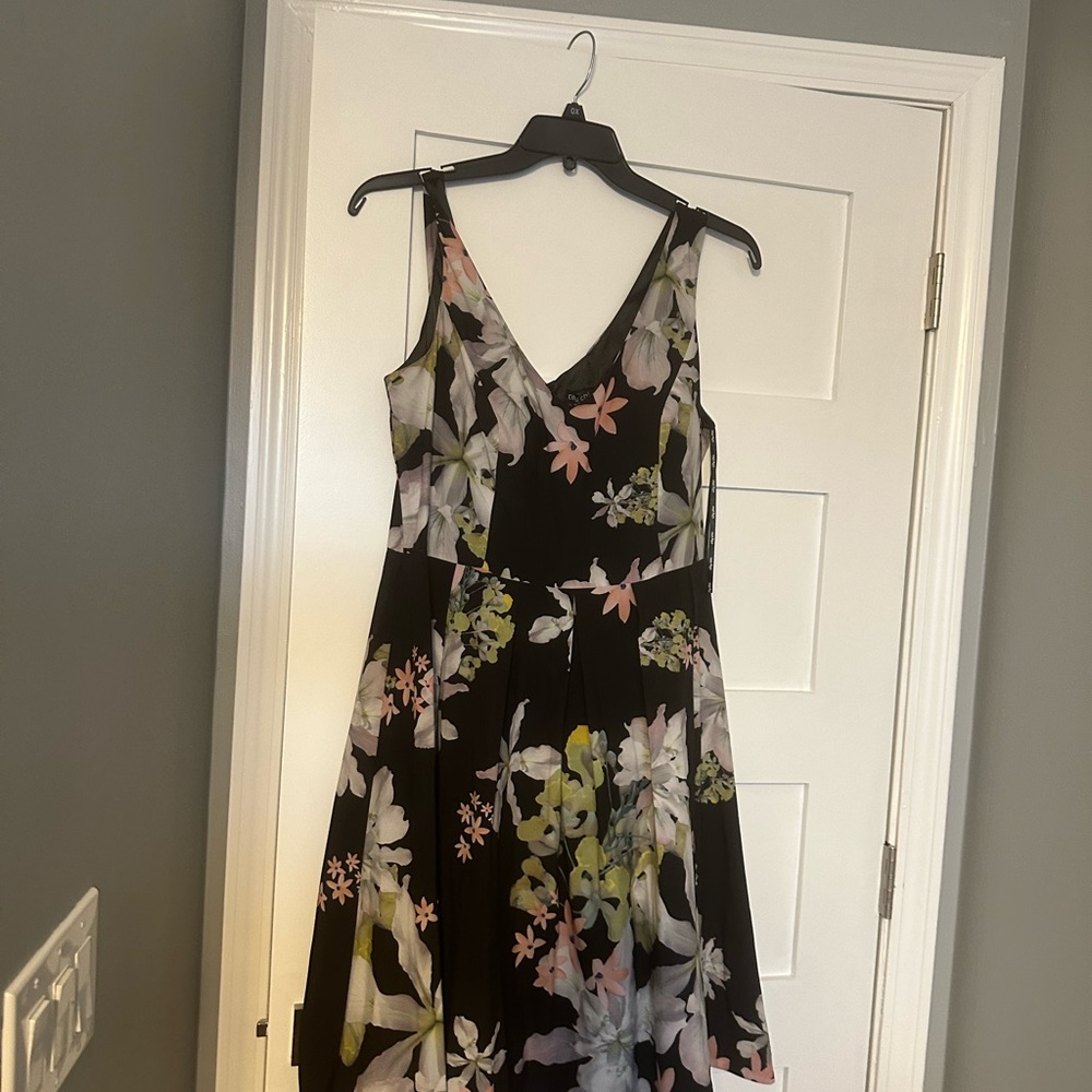 City chic dress with tags